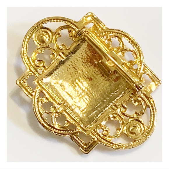 vintage 1980s gold tone open work swirled enamel framed  brooch pin - Picture 5 of 5